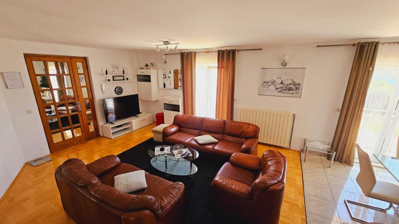 Apartment House Berry Primošten Exterior foto